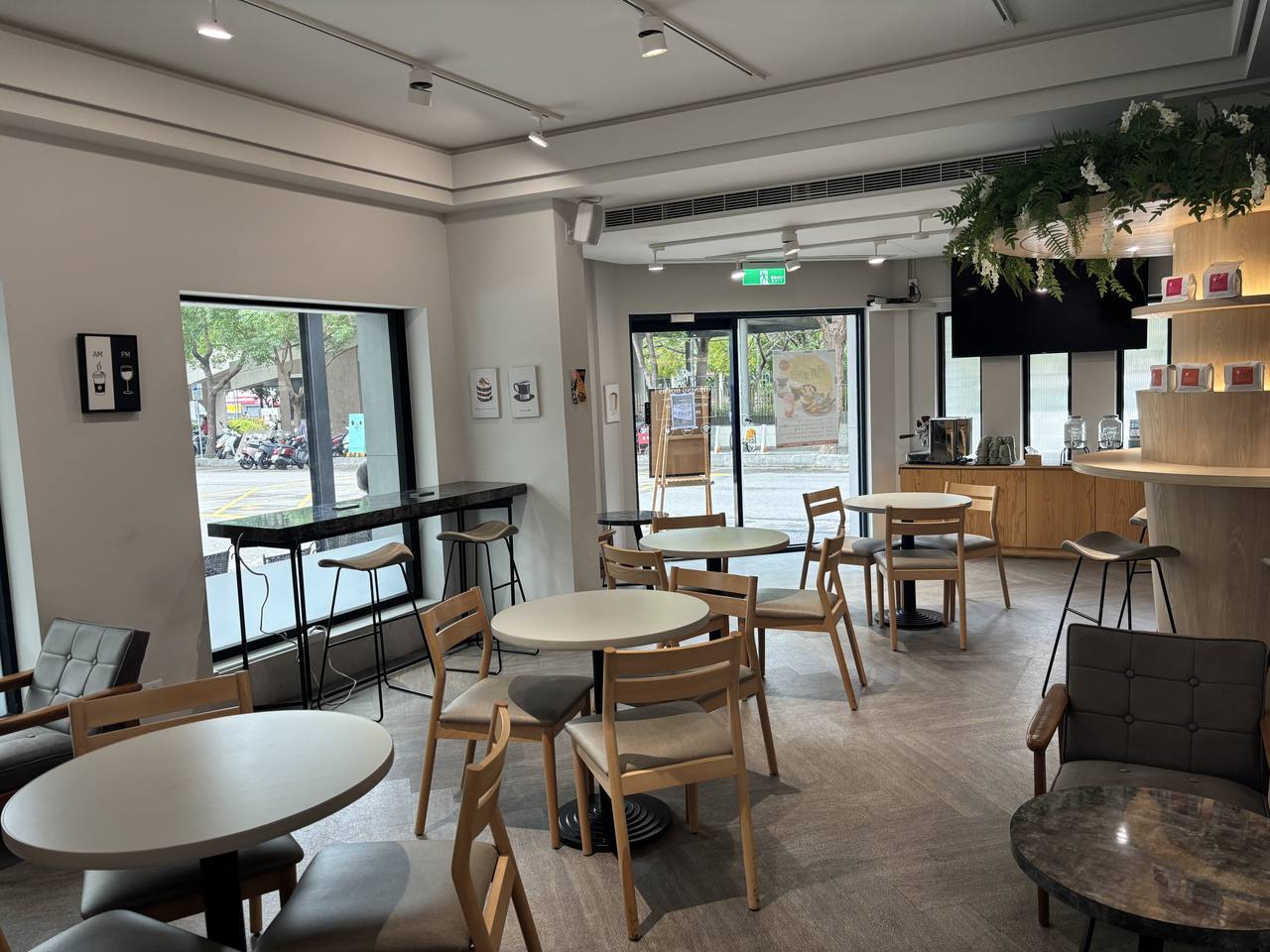 同齊咖吡北屯旗艦店 image 2